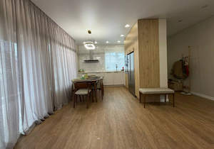 Дом 146м&sup2;, 2-этажный, участок 4 сот.  