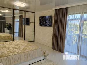 Дом 202м&sup2;, 2-этажный, участок 11 сот.  