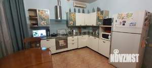 Дом 230м&sup2;, 2-этажный, участок 2 сот.  