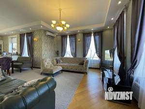 Дом 296м&sup2;, 2-этажный, участок 5 сот.  