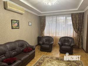 Дом 160м&sup2;, 2-этажный, участок 3 сот.  