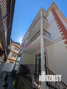 Коттедж 213м&sup2;, 3-этажный, участок 2 сот.  