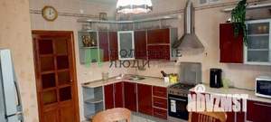 Дом 284м², 3-этажный, участок 4 сот.  