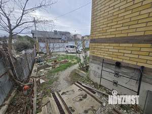 Дом 137м&sup2;, 3-этажный, участок 6 сот.  