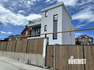 Дом 270м&sup2;, 3-этажный, участок 3 сот.  