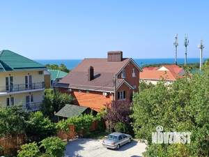 Дом 455м&sup2;, 2-этажный, участок 4 сот.  