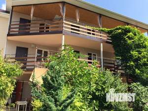 Дом 560м², 3-этажный, участок 8 сот.  