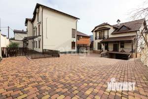 Дом 381м&sup2;, 3-этажный, участок 13 сот.  