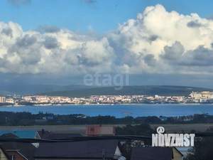 Дом 300м&sup2;, 3-этажный, участок 8 сот.  