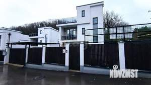 Дом 217м&sup2;, 2-этажный, участок 4 сот.  