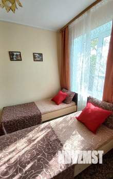 Дом 260м², 3-этажный, участок 12 сот.  