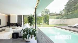 Дом 200м&sup2;, 2-этажный, участок 5 сот.  