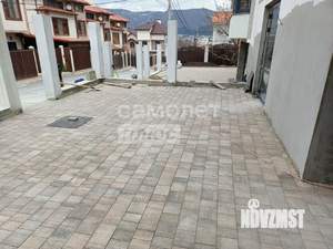 Дом 330м², 3-этажный, участок 3 сот.  