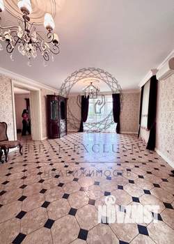 Дом 310м&sup2;, 2-этажный, участок 9 сот.  