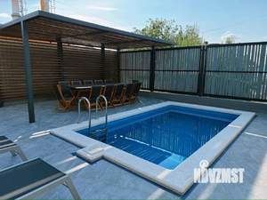 Дом 267м&sup2;, 3-этажный, участок 4 сот.  