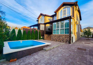 Дом 110м&sup2;, 2-этажный, участок 2 сот.  