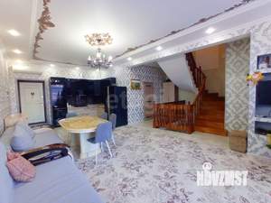 Таунхаус 210м&sup2;, 3-этажный, участок 1 сот.  