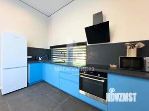 Дом 600м&sup2;, 1-этажный, участок 6 сот.  