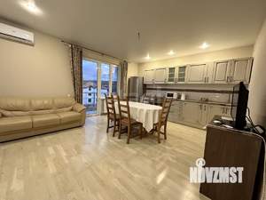 Дом 393м&sup2;, 4-этажный, участок 7 сот.  