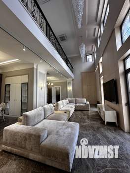 Коттедж 365м², 2-этажный, участок 6 сот.  