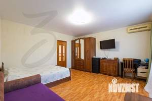 Дом 359м&sup2;, 3-этажный, участок 4 сот.  