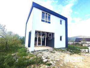 Дом 112м&sup2;, 2-этажный, участок 4 сот.  