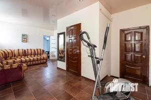 Дом 215м&sup2;, 2-этажный, участок 4 сот.  