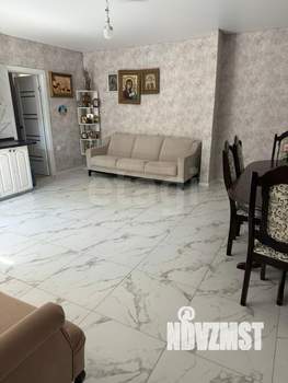 Дом 70м&sup2;, 2-этажный, участок 2 сот.  