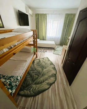 Дом 517м&sup2;, 3-этажный, участок 2 сот.  