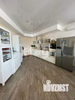 Дом 240м&sup2;, 2-этажный, участок 4 сот.  