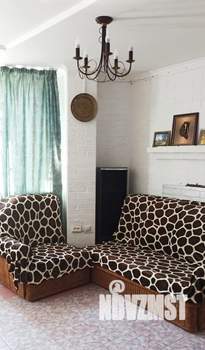 Дом 300м&sup2;, 2-этажный, участок 2 сот.  