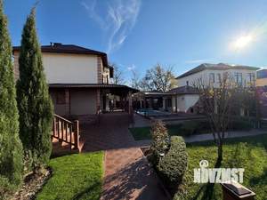 Коттедж 240м&sup2;, 2-этажный, участок 10 сот.  