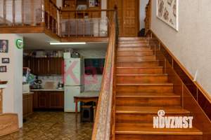 Дом 112м&sup2;, 3-этажный, участок 6 сот.  