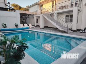 Дом 182м&sup2;, 2-этажный, участок 9 сот.  