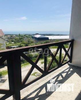 Дом 180м&sup2;, 3-этажный, участок 2 сот.  