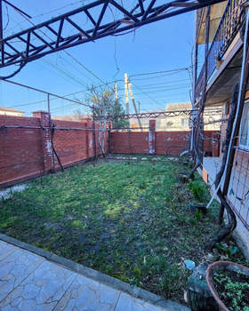 Дом 480м&sup2;, 3-этажный, участок 4 сот.  