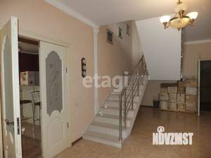 Дом 330м&sup2;, 2-этажный, участок 6 сот.  