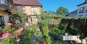 Дом 228м&sup2;, 3-этажный, участок 5 сот.  