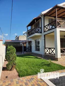 Дом 181м&sup2;, 2-этажный, участок 4 сот.  