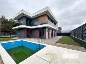 Дом 260м&sup2;, 2-этажный, участок 5 сот.  