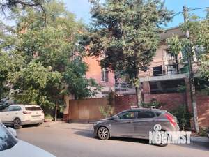 Дом 300м&sup2;, 4-этажный, участок 4 сот.  