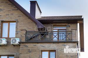 Дом 288м&sup2;, 3-этажный, участок 7 сот.  