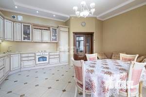 Дом 381м&sup2;, 3-этажный, участок 13 сот.  