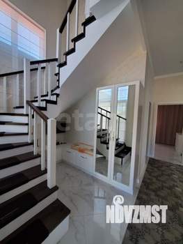 Дом 181м&sup2;, 2-этажный, участок 4 сот.  