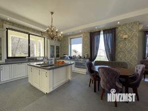 Дом 296м&sup2;, 2-этажный, участок 5 сот.  