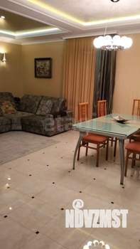 Дом 229м&sup2;, 4-этажный, участок 5 сот.  