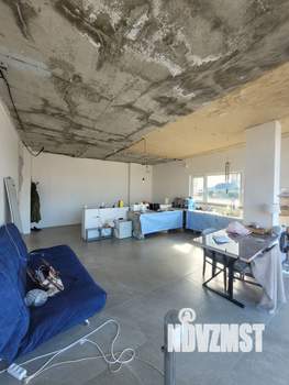 Дом 1200м&sup2;, 2-этажный, участок 6 сот.  