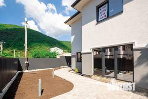 Дом 144м&sup2;, 2-этажный, участок 5 сот.  