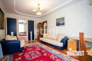 Дом 538м&sup2;, 3-этажный, участок 9 сот.  