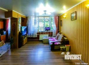 Дом 213м&sup2;, 3-этажный, участок 15 сот.  